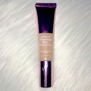 MCoBeauty MIRACLE FLAWLESS SKIN FOUNDATION- PURE IVORY
